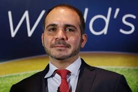 Image de Football. Le Prince Ali de Jordanie, candidat à la présidence de la Fifa a fait une déclaration à la presse, une déclaration dans laquelle il demande un report du scrutin prévue pour ce vendredi. Les raisons, nous n’en savons pas grand-chose par contre nous ne croyons pas que l’instance du football mondial sera réceptive à cette demande surtout en un si bref délai.