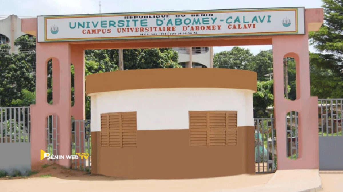 Image de Études/Devoirs. Les inscriptions pour l'année académique 2023-2024 à l'Université d'Abomey-Calavi au Bénin ont débuté le 9 octobre 2023. Le recteur de l'université, Félicien Avléssi, a annoncé que les inscriptions se dérouleront jusqu'au 26 janvier 2024. Il a souligné que toute préinscription non validée après cette date sera annulée. Cette période d'inscription permettra aux étudiants de prendre les dispositions nécessaires pour s'inscrire. Pour les nouveaux bacheliers retardataires, les inscriptions seront réouvertes du 13 novembre au 26 janvier 2024. Les étudiants sont donc encouragés à s'inscrire dans ce délai. Comment les universités peuvent-elles améliorer le processus d'inscription pour faciliter l'accès à l'enseignement supérieur ?